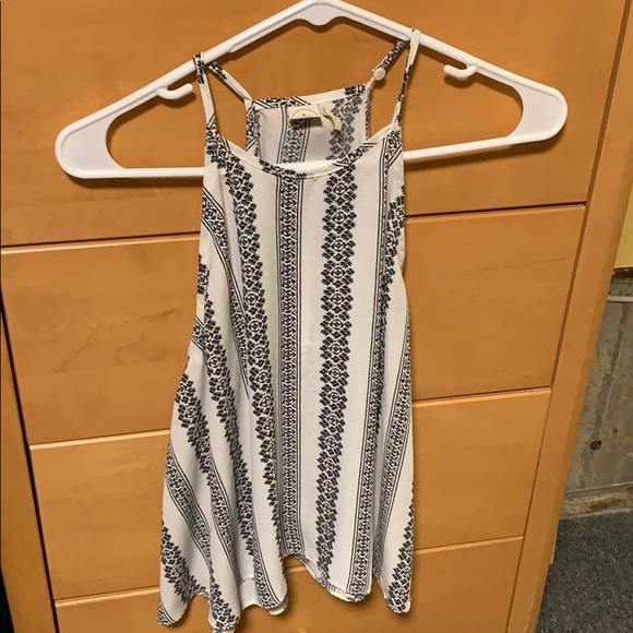 High neck tank top worn once - Picture 3 of 3